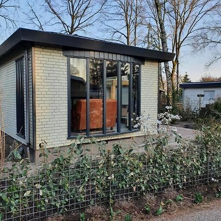 Cozy Chalet For 4 Veluwe プッテン エクステリア 写真