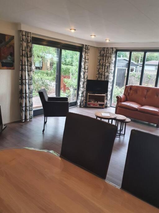 Cozy Chalet For 4 Veluwe プッテン エクステリア 写真