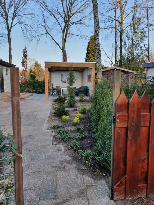 Cozy Chalet For 4 Veluwe プッテン エクステリア 写真
